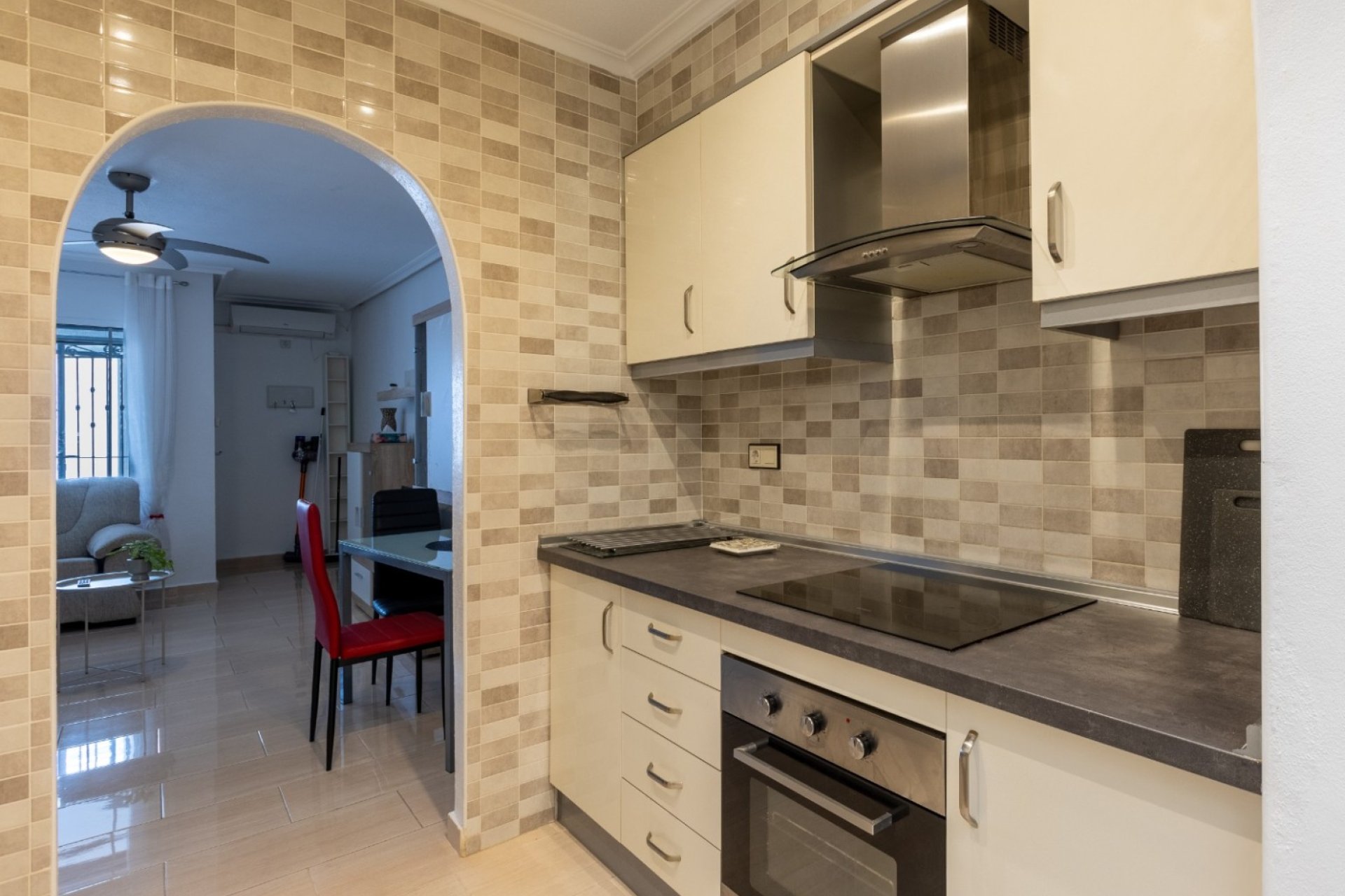 Ground floor apartment with 2 bedrooms and swimming pool near Vistabella Golf