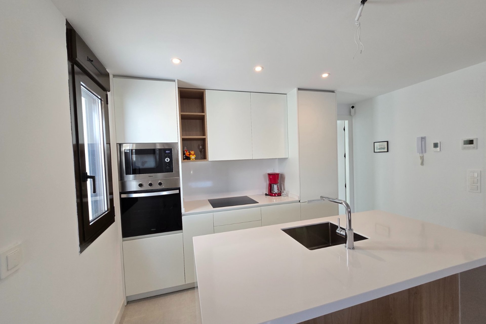 Ground-floor modern 2-bedroom apartment with a pool in Pilar de la Horadada