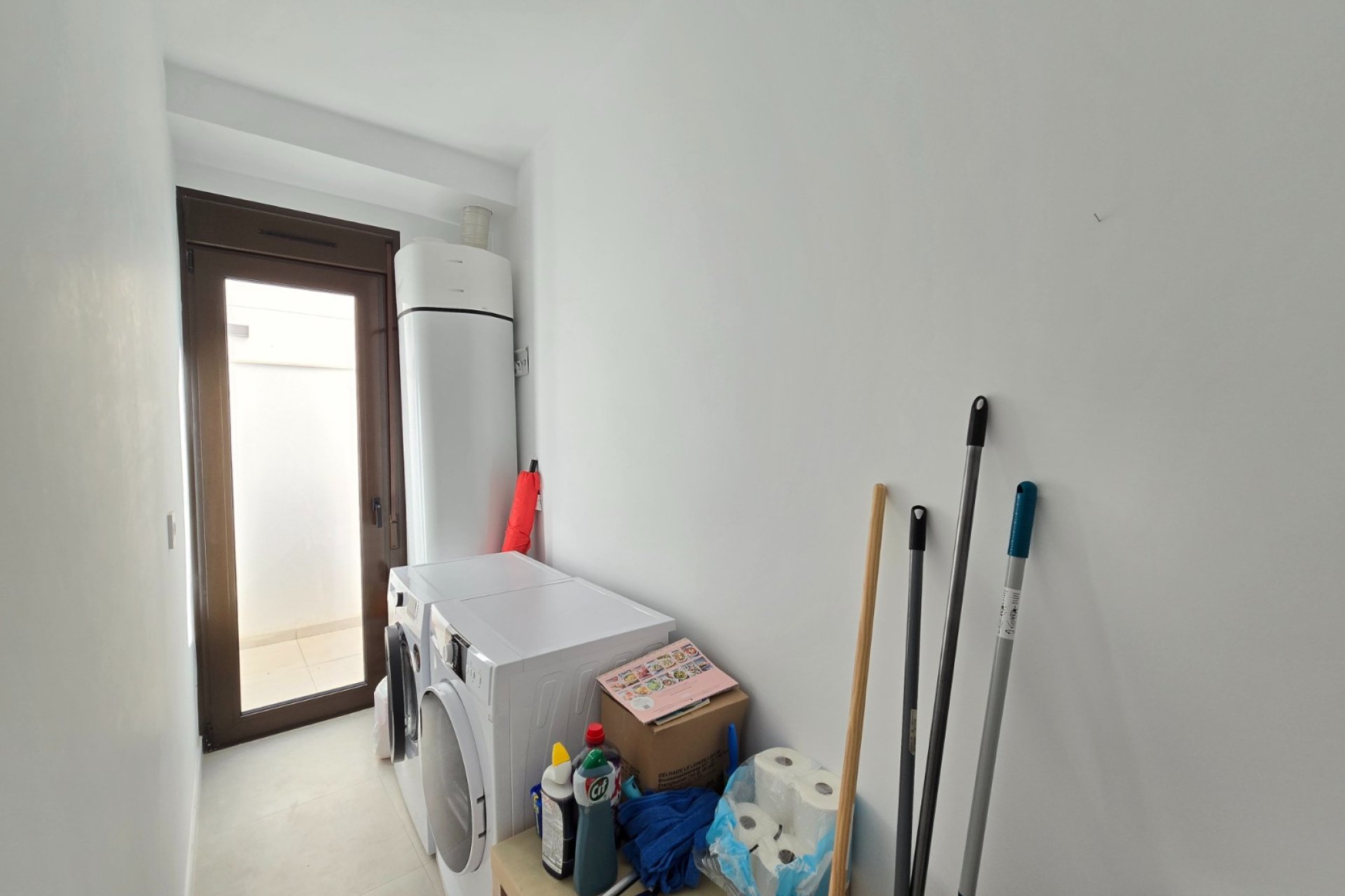 Ground-floor modern 2-bedroom apartment with a pool in Pilar de la Horadada