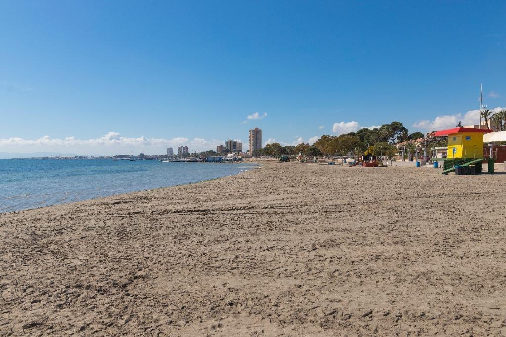 Halfvrijstaande nieuwbouw villa's in Santiago de la Ribera