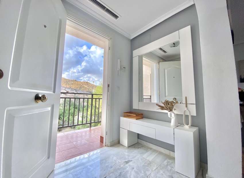 ﻿Amplio apartamento de 2 dormitorios con gran terraza y piscina en Mutxamel, Costa Blanca