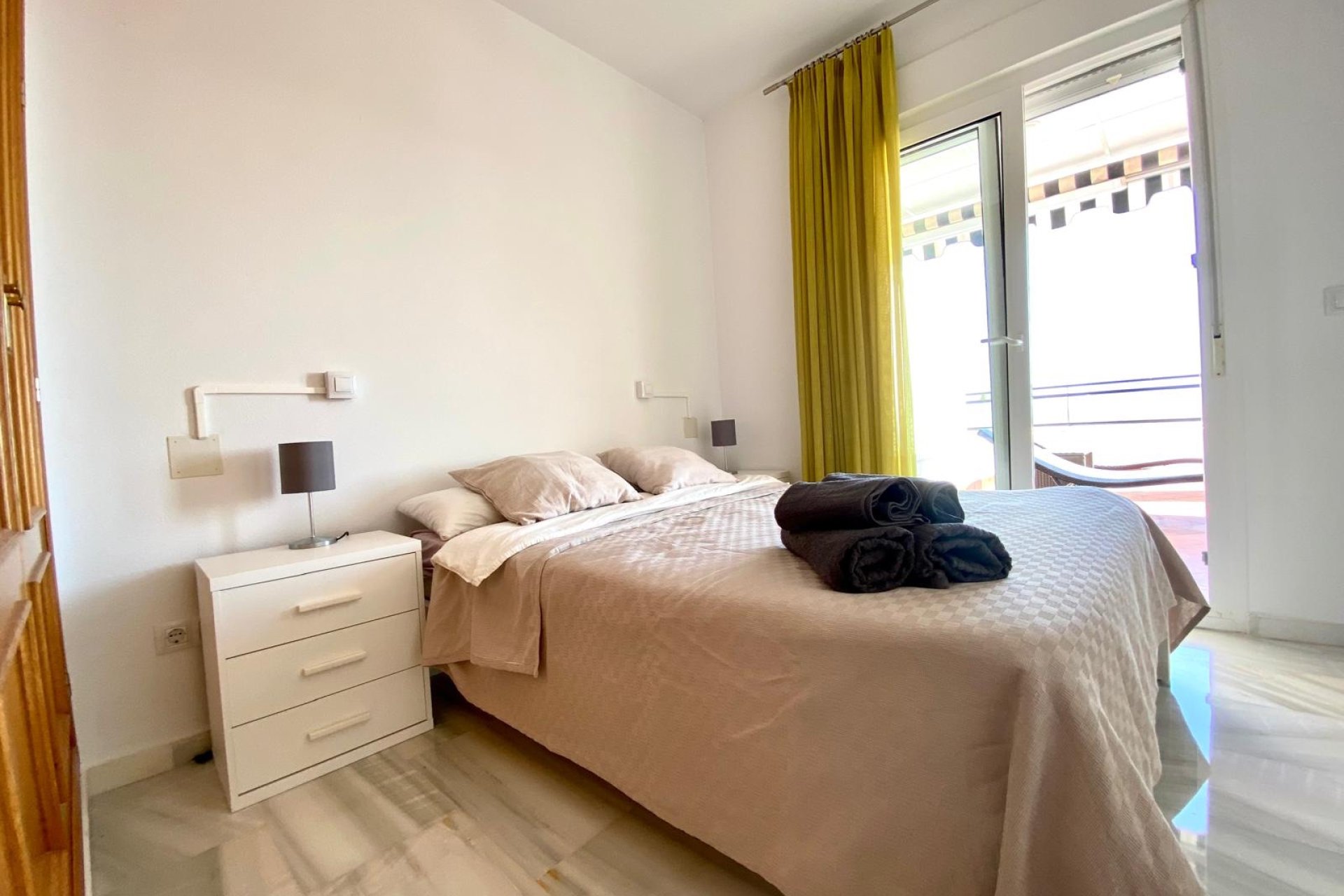 ﻿Amplio apartamento de 2 dormitorios con gran terraza y piscina en Mutxamel, Costa Blanca