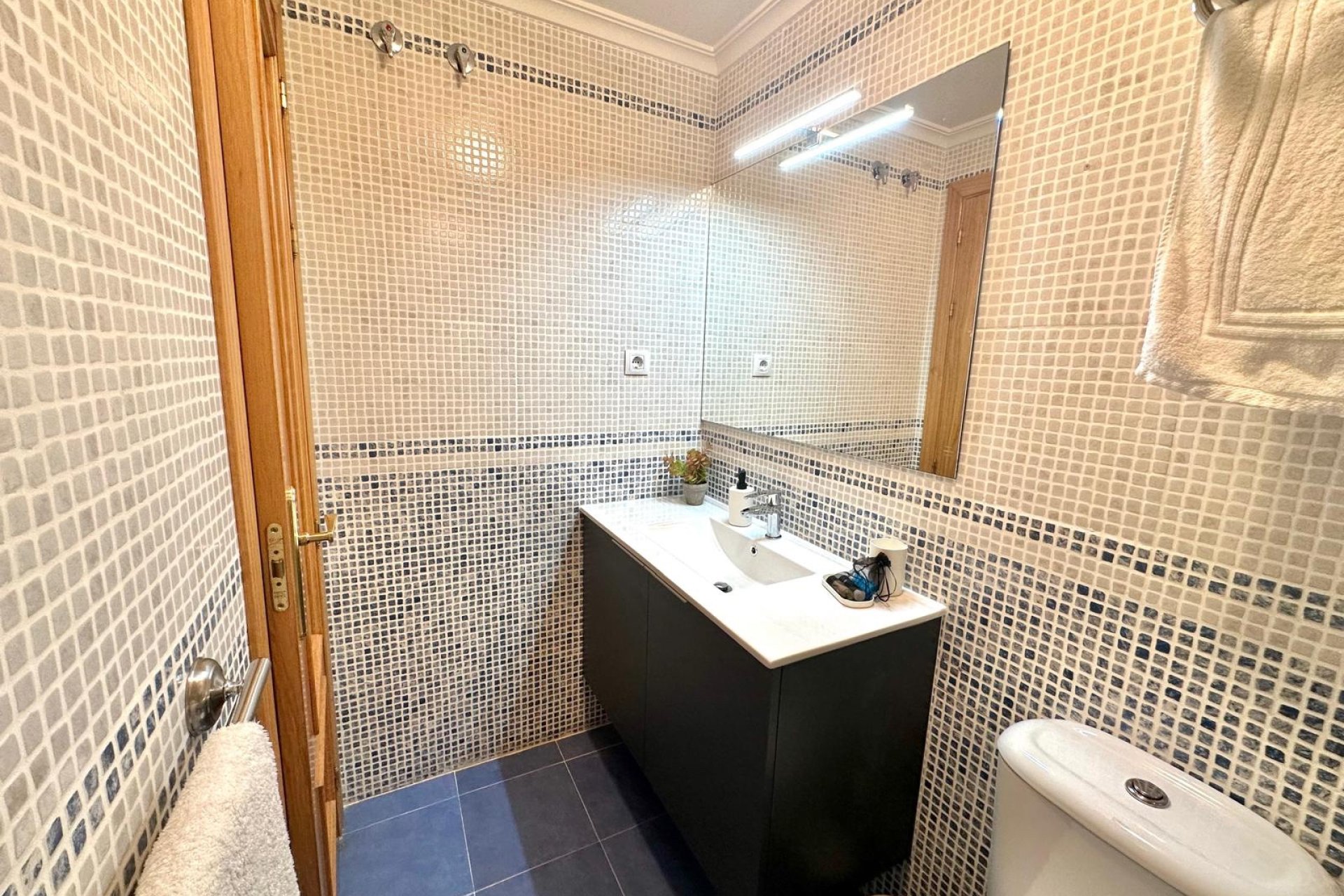 ﻿Amplio apartamento de 2 dormitorios con gran terraza y piscina en Mutxamel, Costa Blanca