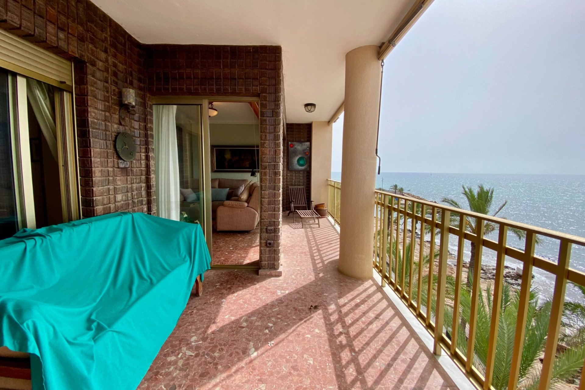 ﻿Apartment with ocean views and a private pool in Playa del Cura, Torrevieja