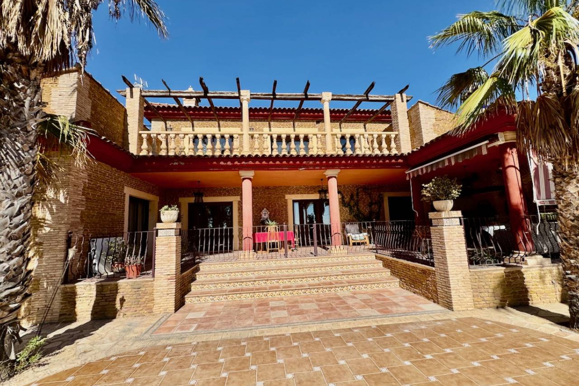 ﻿Exclusive 4-bedroom finca with a private pool and large garden in Los Montesinos