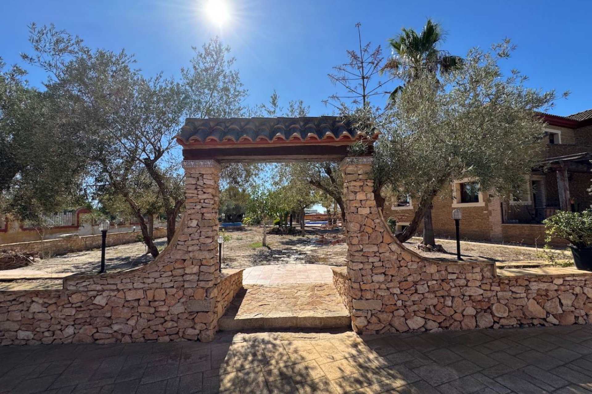 ﻿Exclusive 4-bedroom finca with a private pool and large garden in Los Montesinos