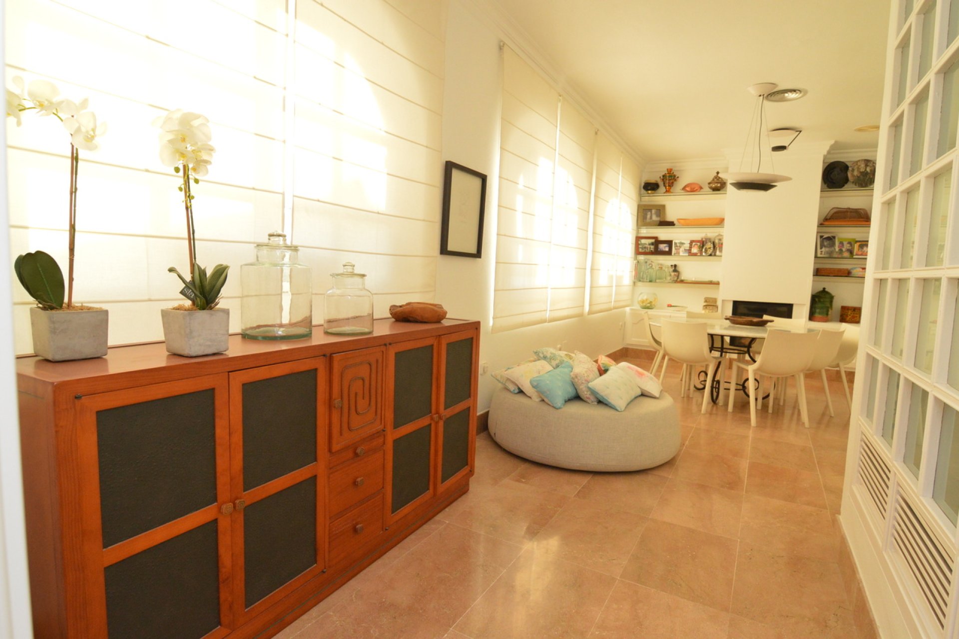 ﻿Luxuriously renovated villa with a pool and double garage in Torrevieja, 4 bedrooms