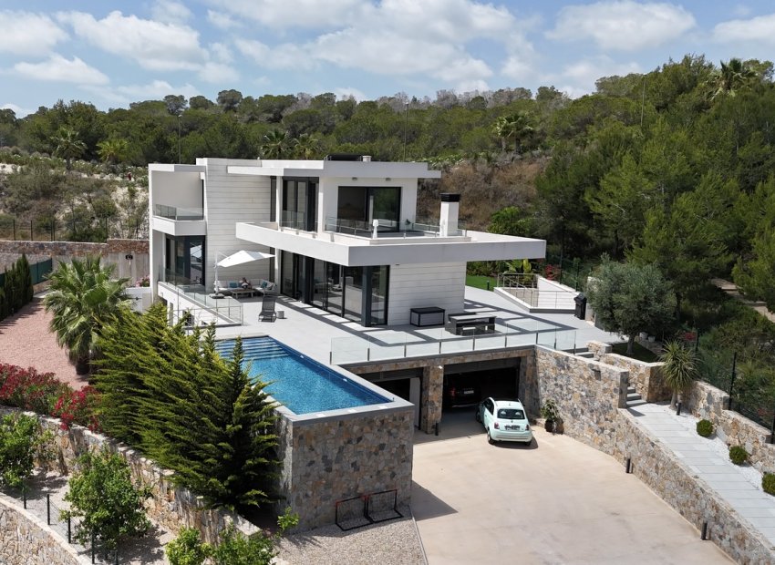 ﻿Luxury 6-bedroom villa with golf views in Dehesa de Campoamor