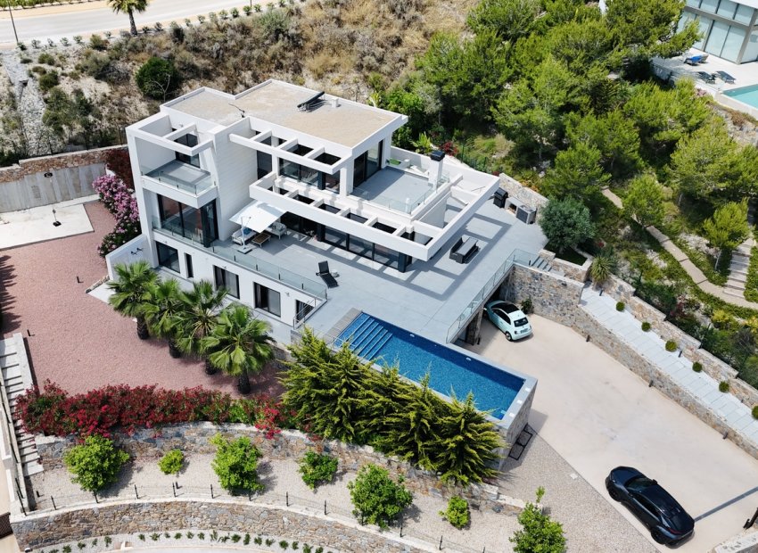 ﻿Luxury 6-bedroom villa with golf views in Dehesa de Campoamor