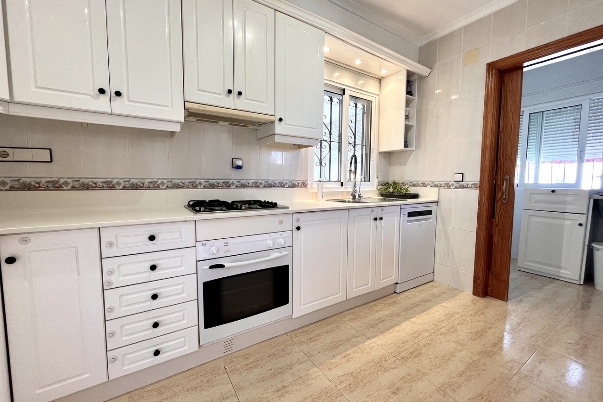 ﻿Luxury villa with panoramic views and a large lot in San Miguel de Salinas