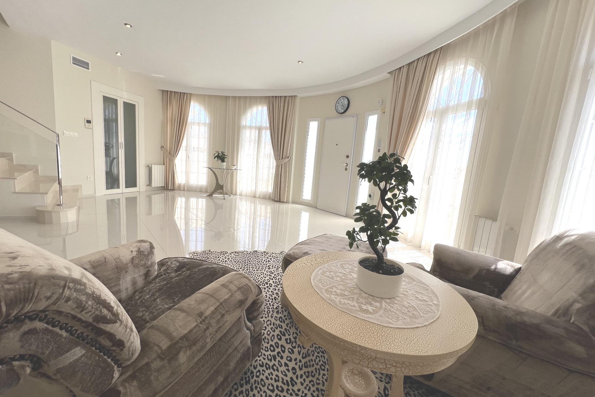 ﻿Luxury villa with private pool, sauna, and ocean views in Ciudad Quesada, near the golf course