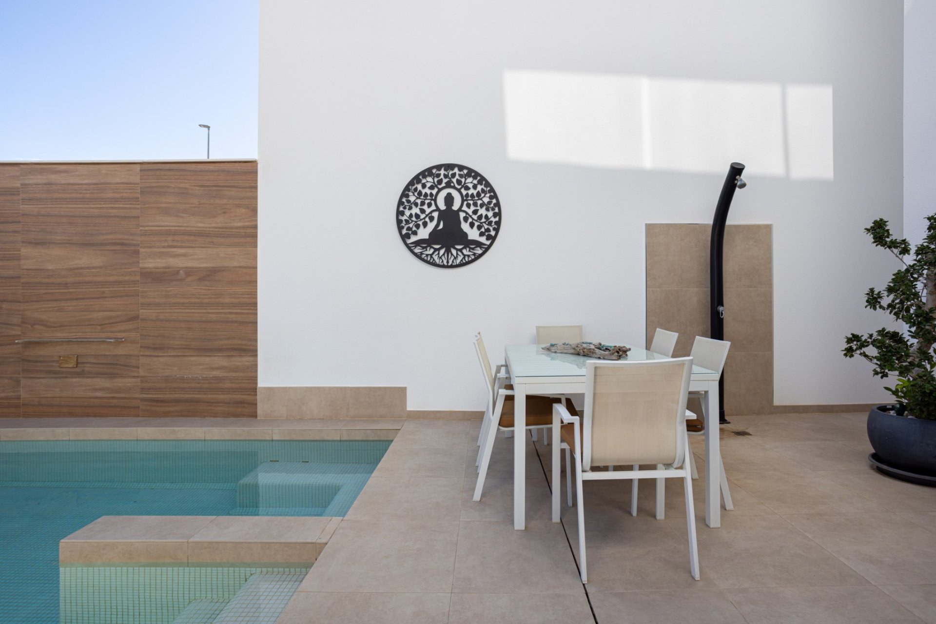 ﻿Modern, move-in-ready villa with a private pool and views in Benijófar, Costa Blanca