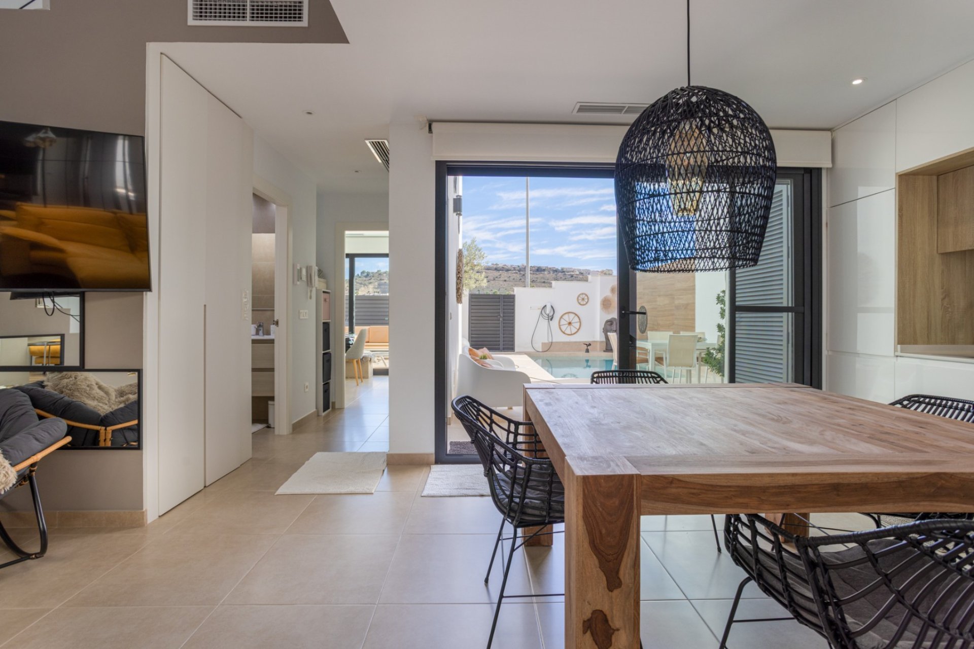 ﻿Modern, move-in-ready villa with a private pool and views in Benijófar, Costa Blanca