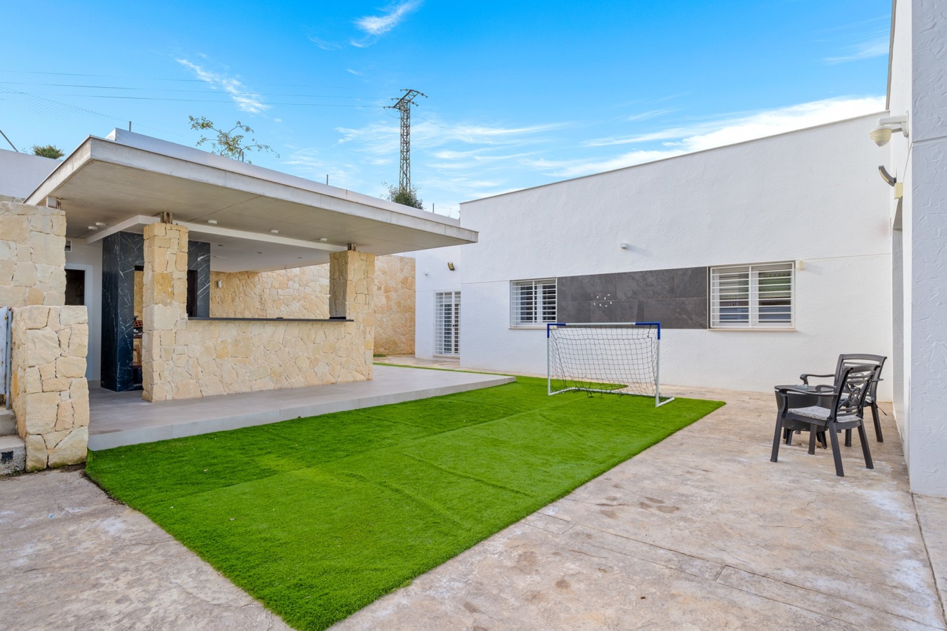 ﻿Modern villa with private pool, views, and luxury finishes in Algorfa, Alicante