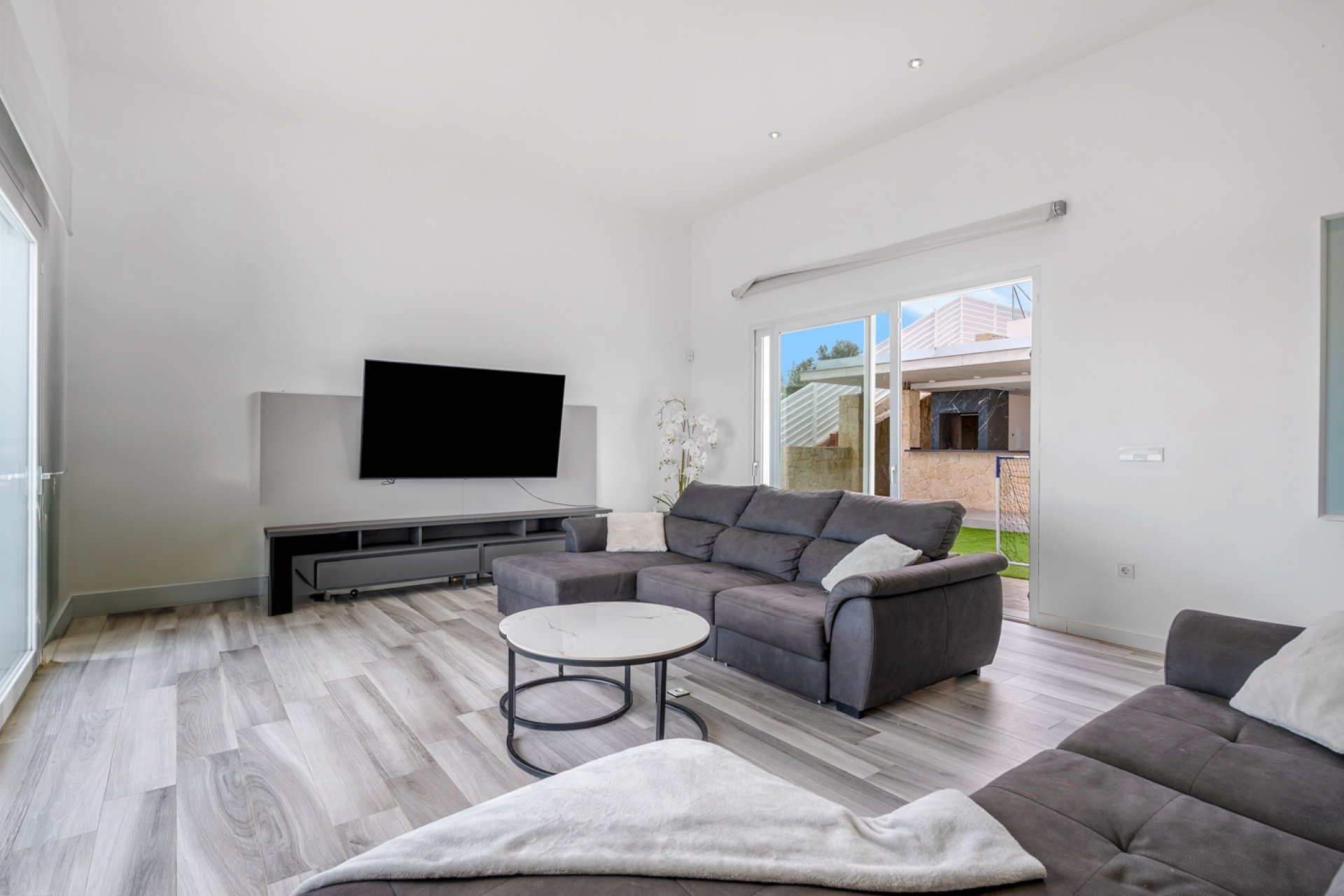 ﻿Modern villa with private pool, views, and luxury finishes in Algorfa, Alicante