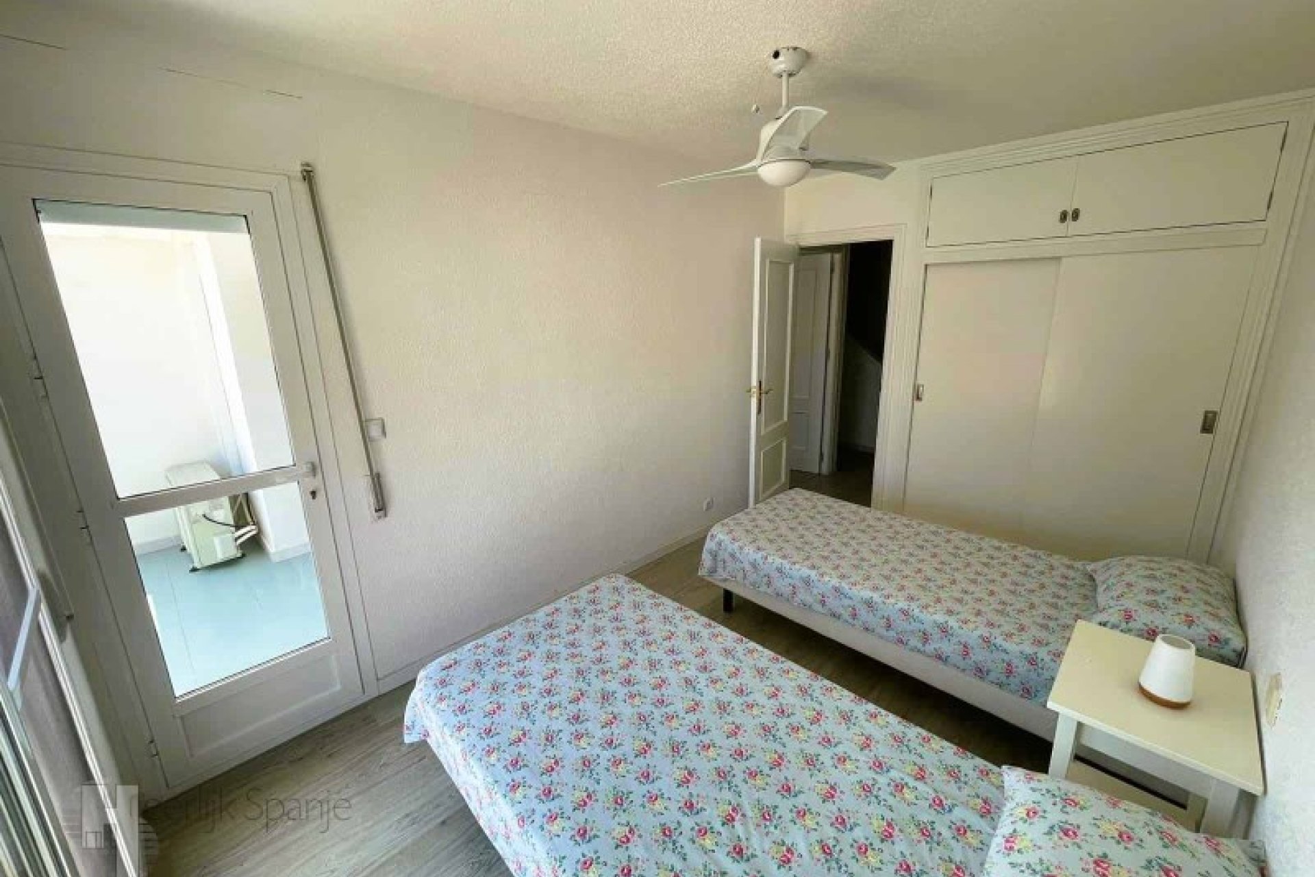 ﻿Move-in-ready townhouse with ocean views, 4 bedrooms, and rental potential in Calabardina