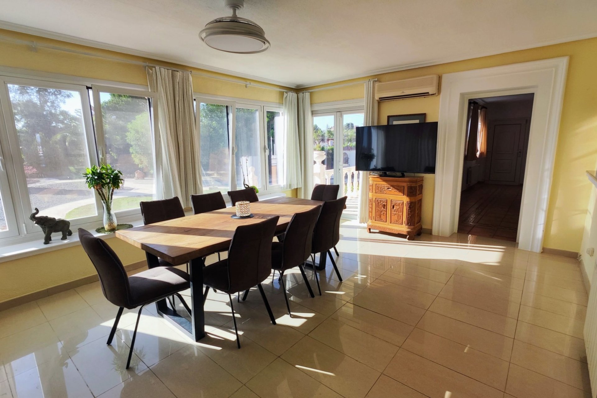 ﻿Unique 5-bedroom finca with a private pool and mountain views in San Miguel de Salinas