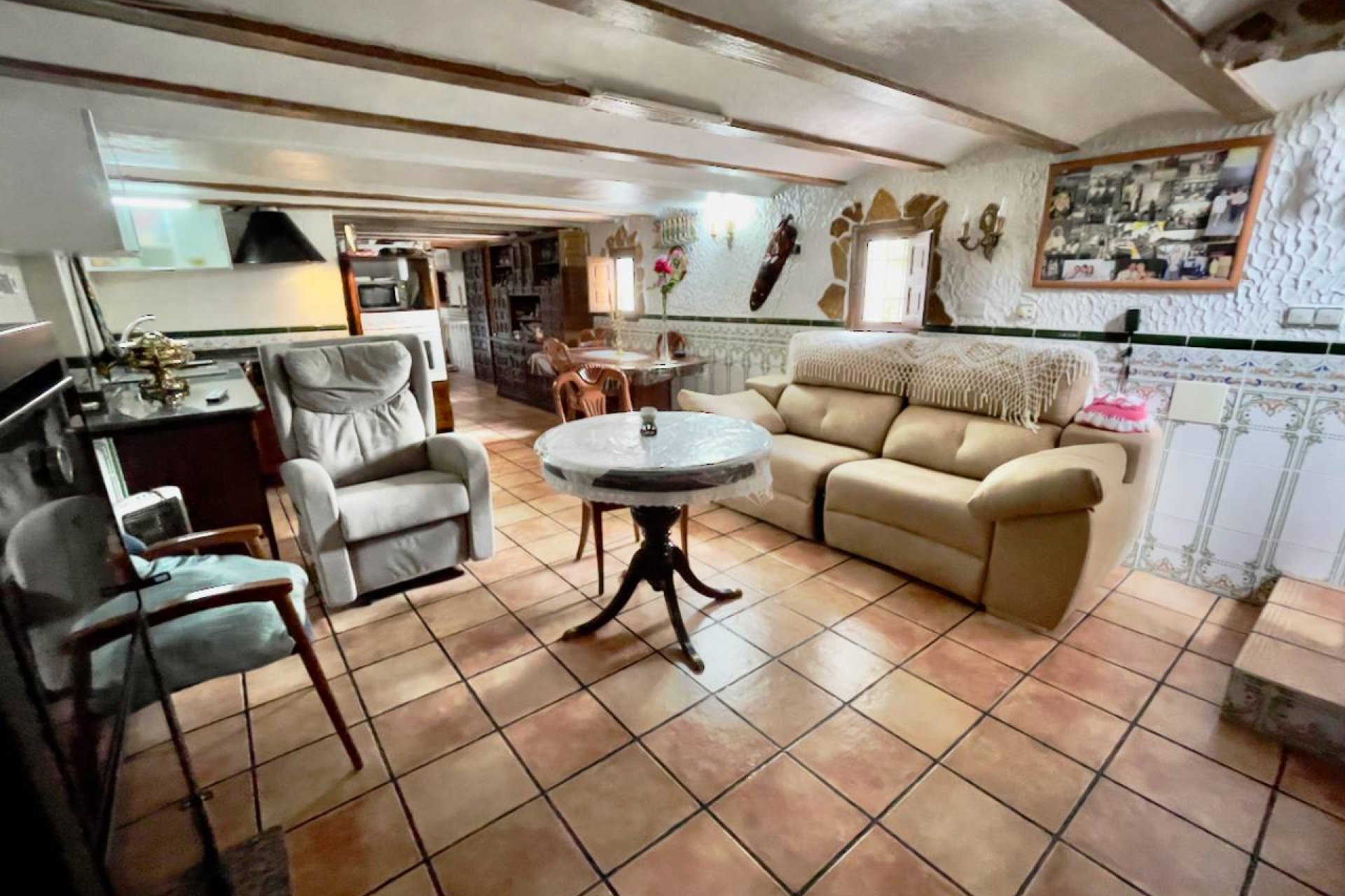 ﻿Unique finca for sale in Orihuela with 8 bedrooms, a private pool, and a large lot