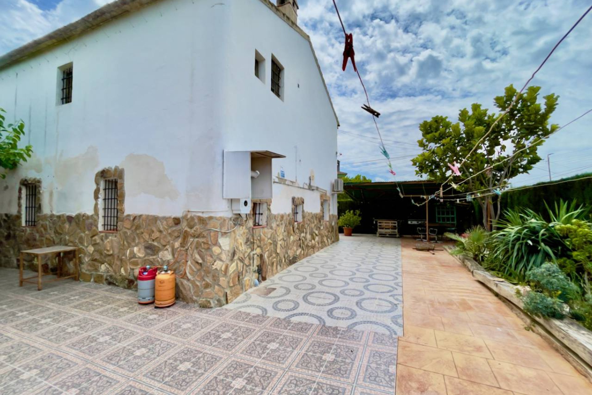 ﻿Unique finca for sale in Orihuela with 8 bedrooms, a private pool, and a large lot