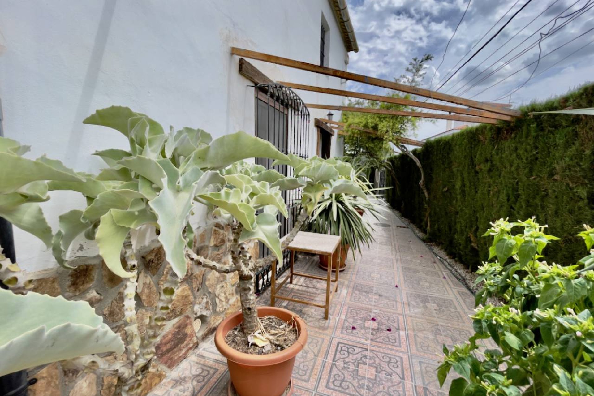 ﻿Unique finca for sale in Orihuela with 8 bedrooms, a private pool, and a large lot