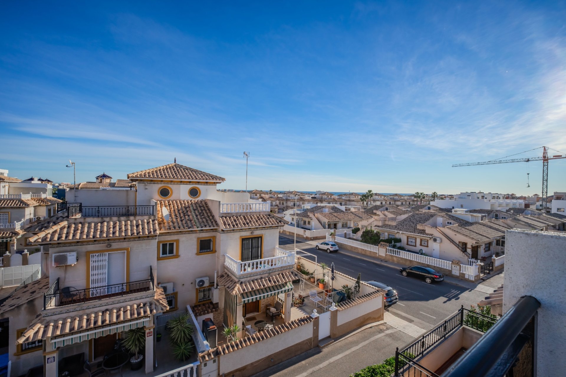 La Zenia: Move-in-ready villa with private pool, sun deck, and ocean views, close to the beach
