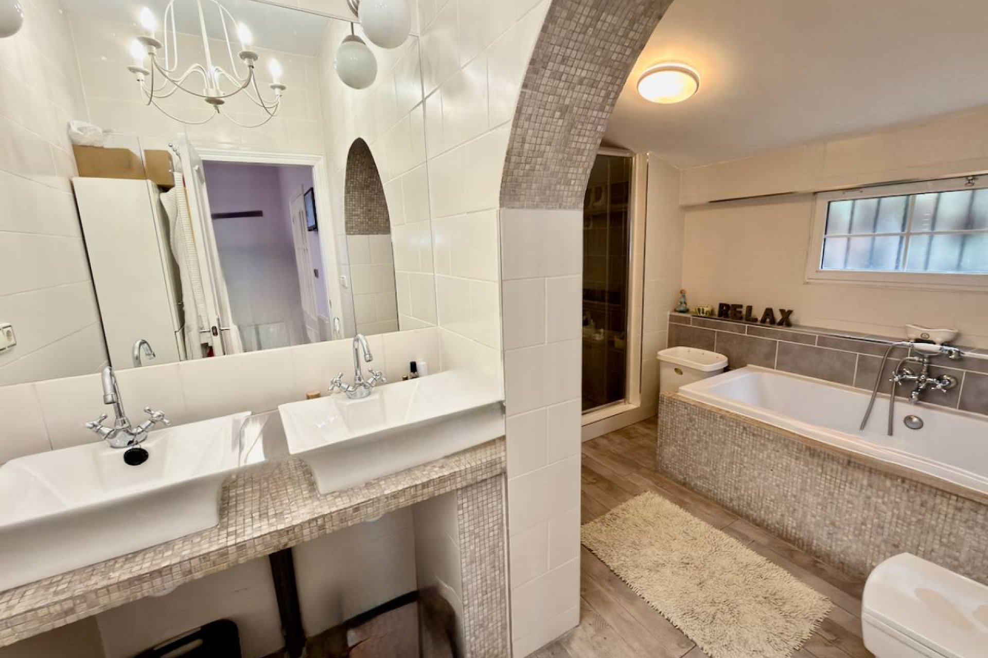 Landelijke villa in Almoradí met privézwembad, 6 slaapkamers en paardenfaciliteiten