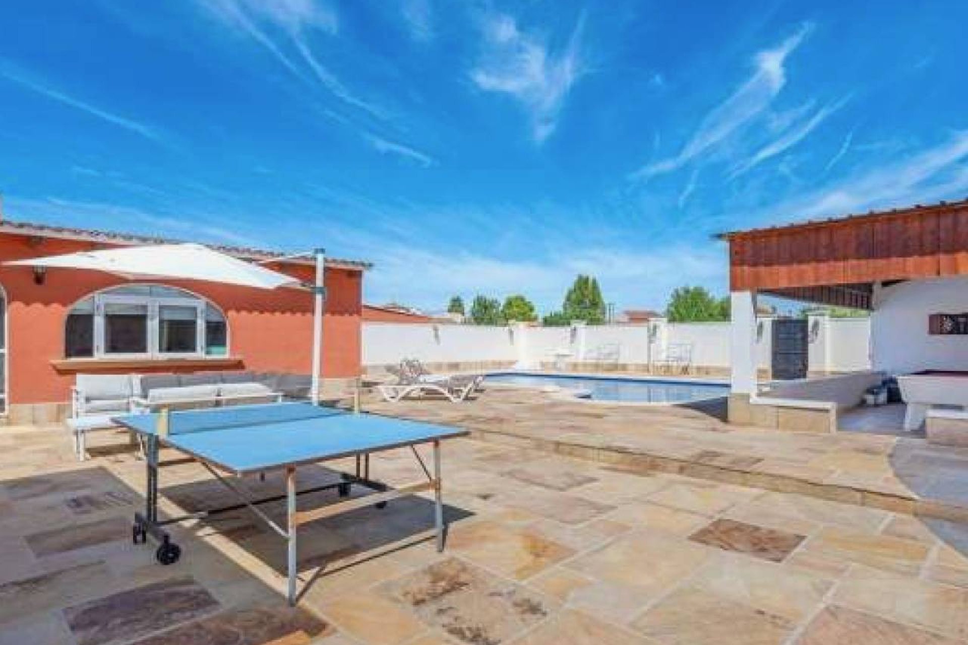 Landelijke villa in Almoradí met privézwembad, 6 slaapkamers en paardenfaciliteiten