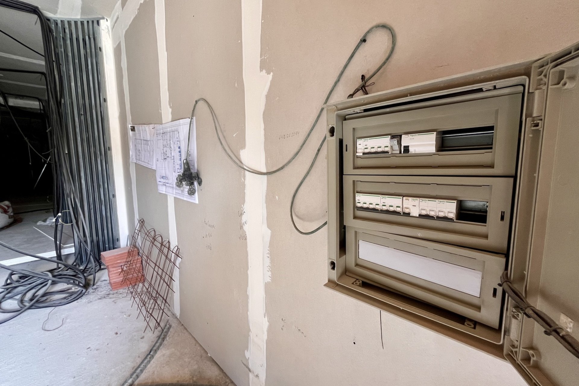 Local comercial en venta en Orihuela Costa, a 500 m de la playa de La Zenia