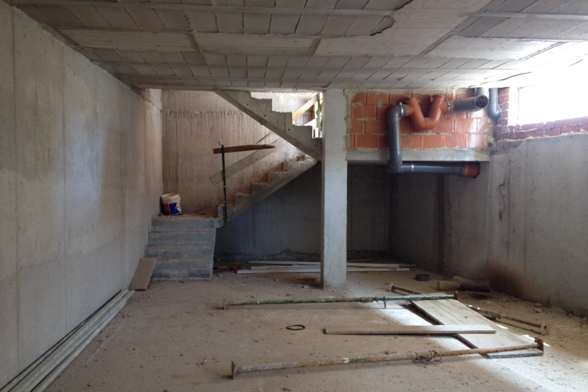 Local comercial o vivienda a estrenar en venta en Los Montesinos, 182 m²