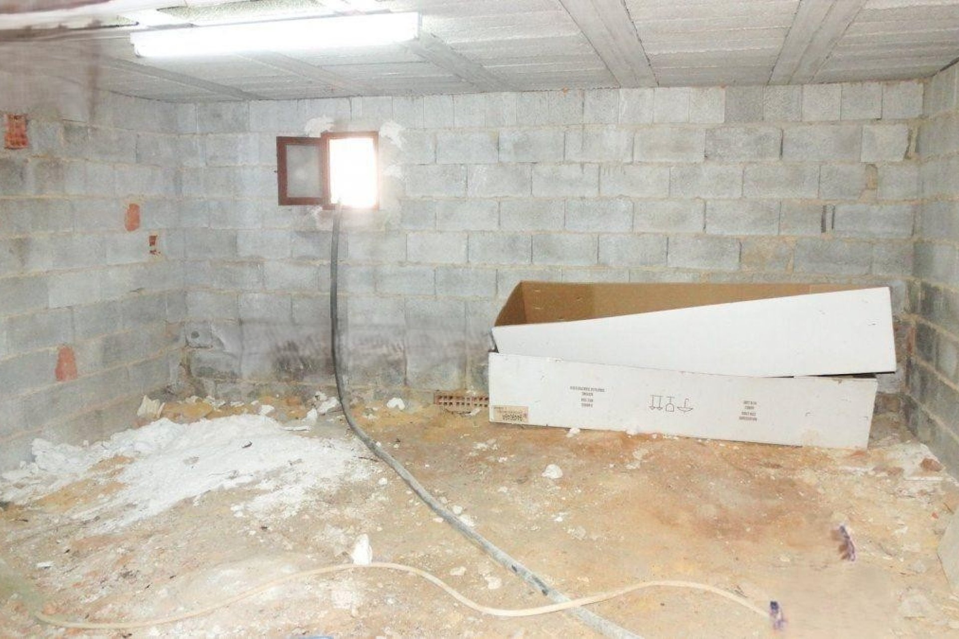 Lujosa villa con piscina privada y jardín en Benidorm, cerca de la playa