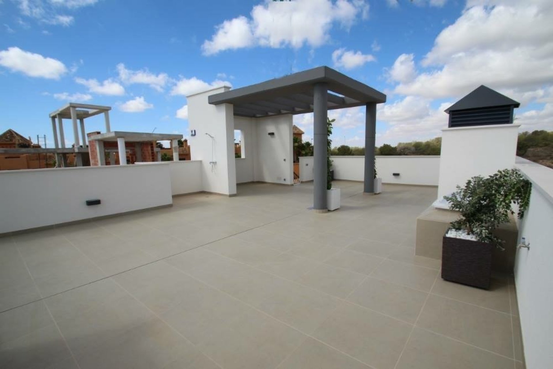 Lujosa Villa de Nueva Construcción con Piscina Privada en Orihuela Costa