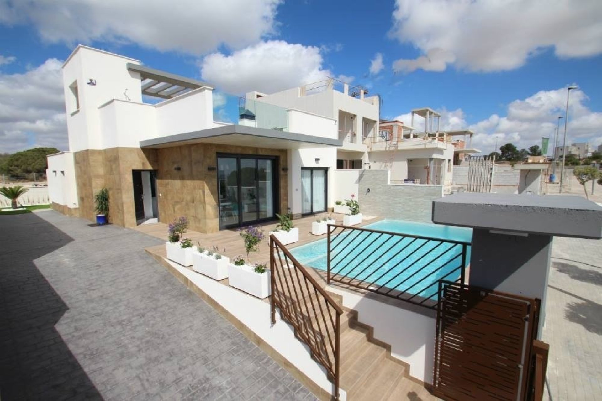 Lujosas villas de obra nueva junto al campo de golf 