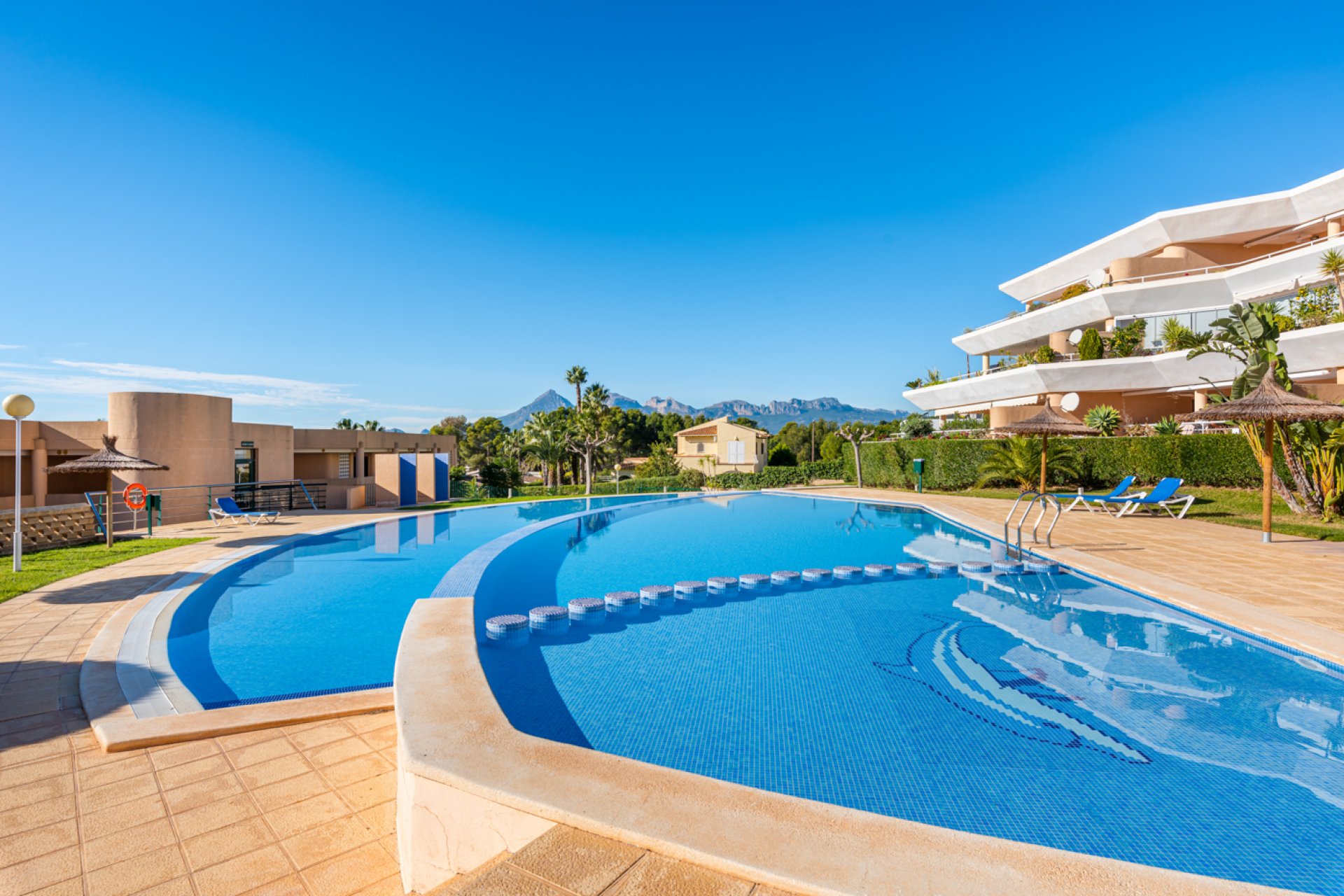 Luxe appartement in Altea met 2 slaapkamers, zwembad & balkon