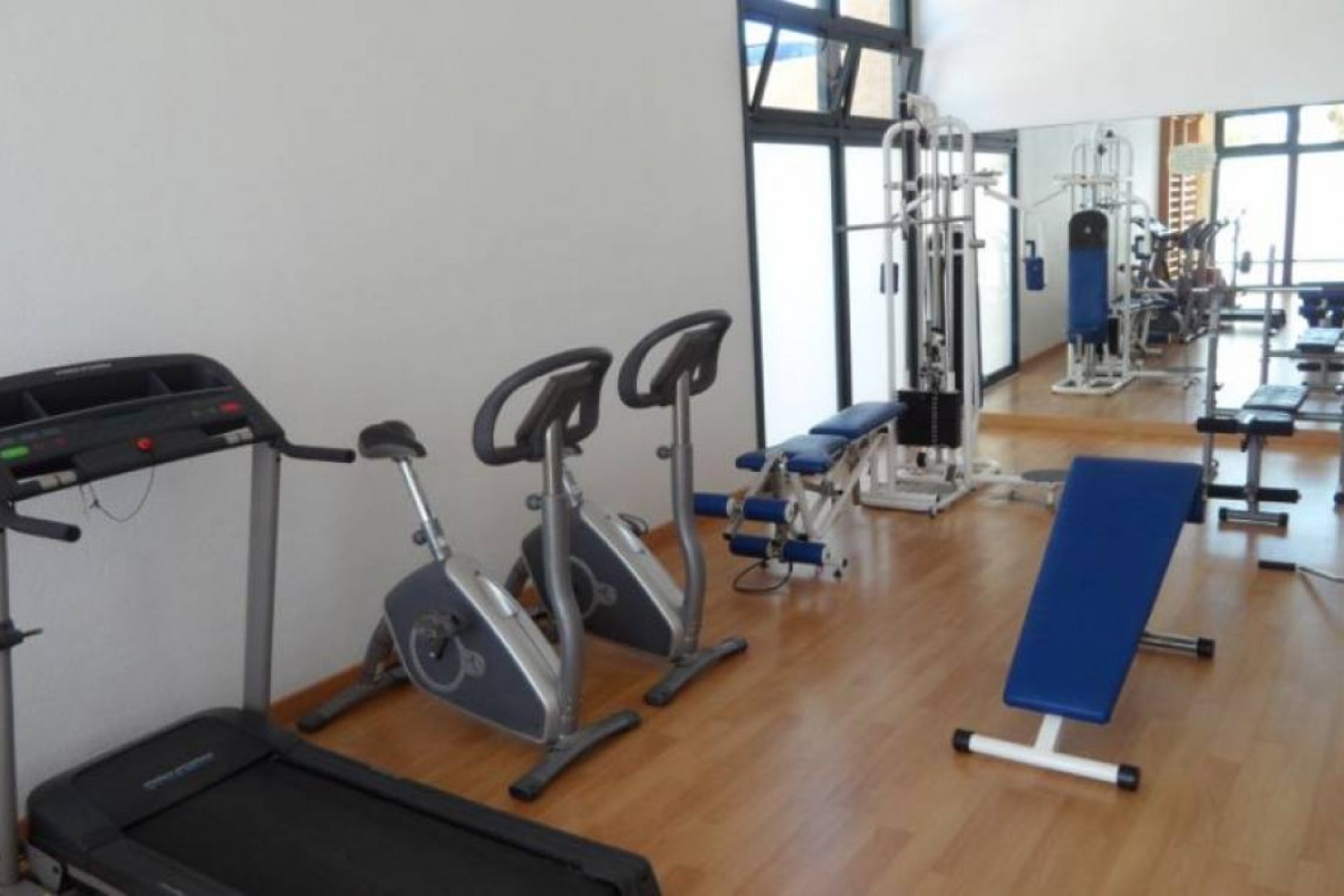 Luxe appartement met zeezicht en zwembad in Benidorm 