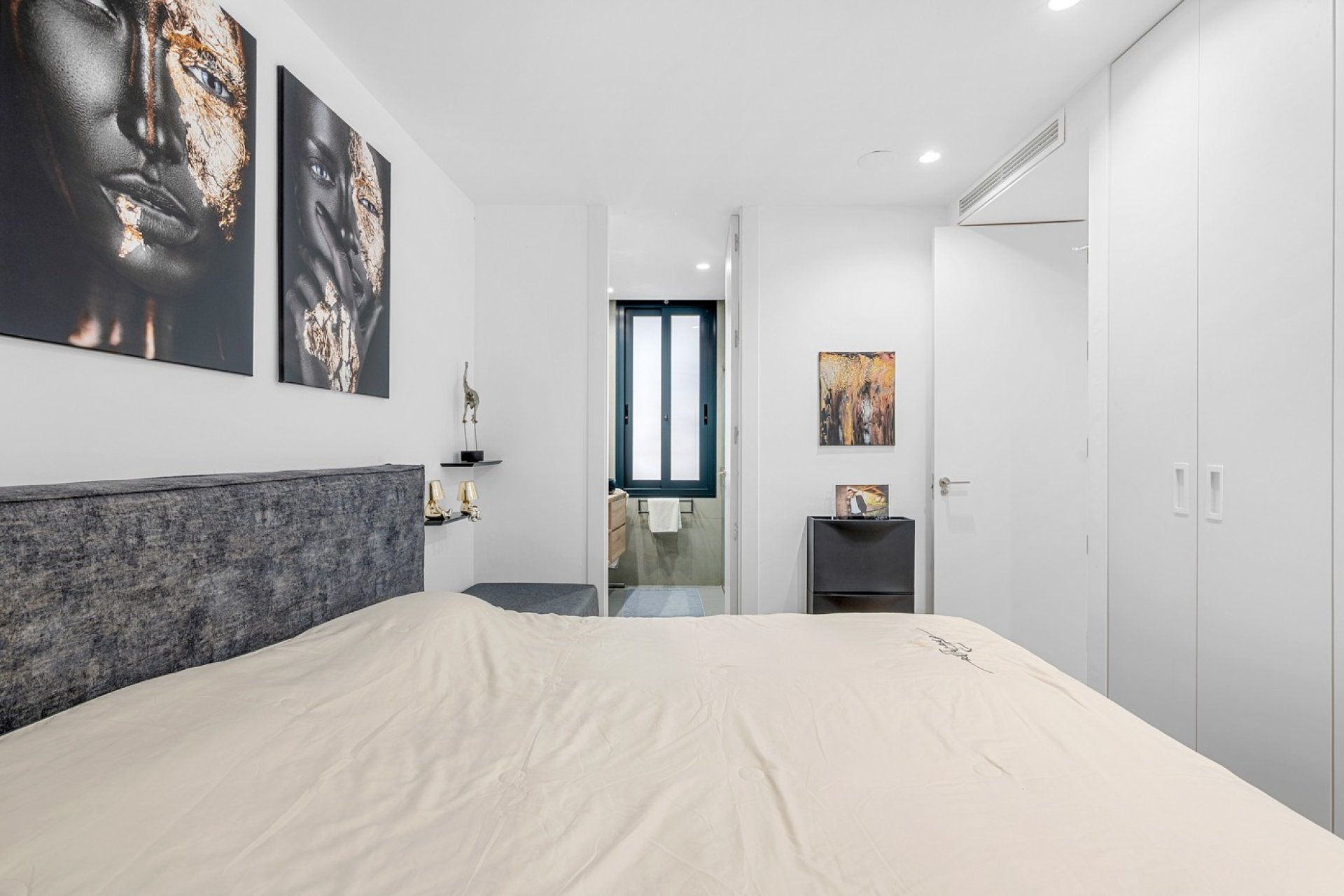 Luxe bungalow met 2 slaapkamers en uitzicht op golfbaan in Monforte del Cid