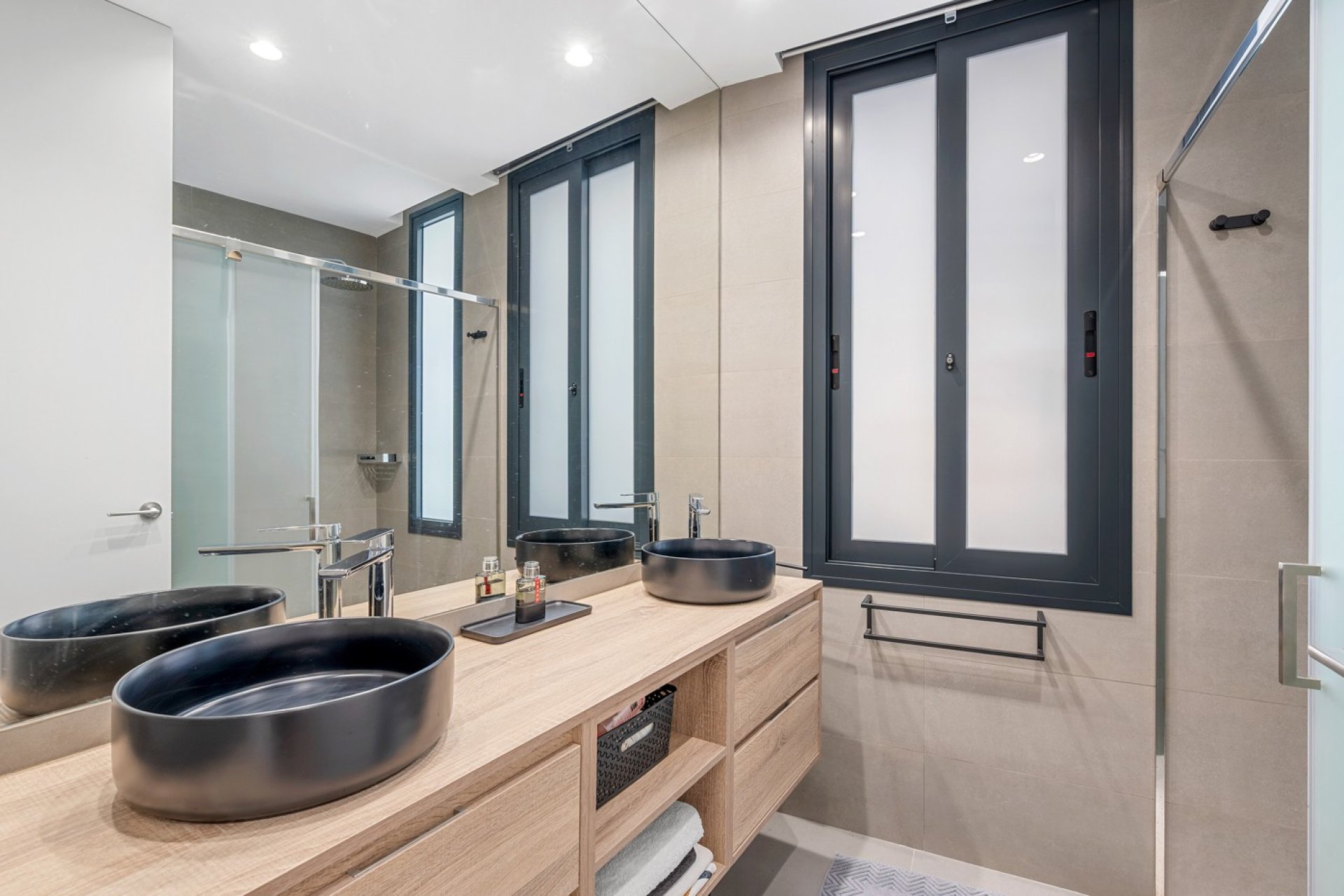 Luxe bungalow met 2 slaapkamers en uitzicht op golfbaan in Monforte del Cid