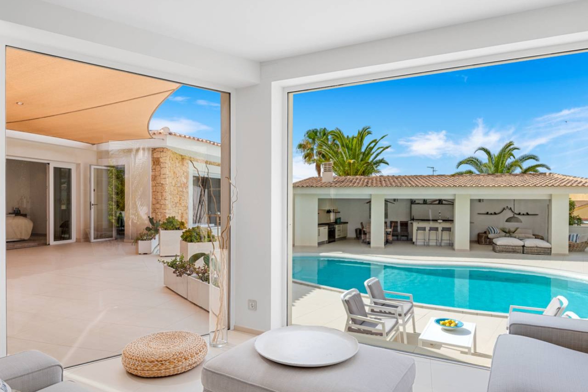 Luxe gerenoveerde villa met zeezicht, zwembad en privacy in Ciudad Quesada