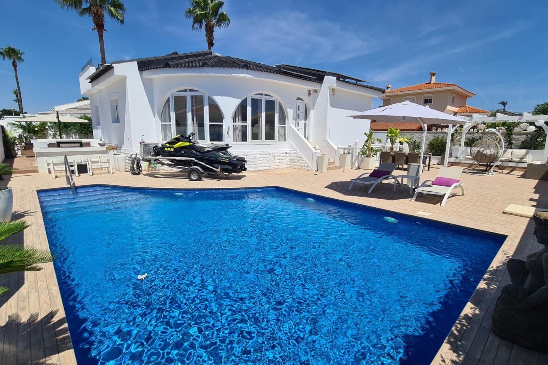 Luxe gerenoveerde villa met zwembad en zonnepanelen in Ciudad Quesada