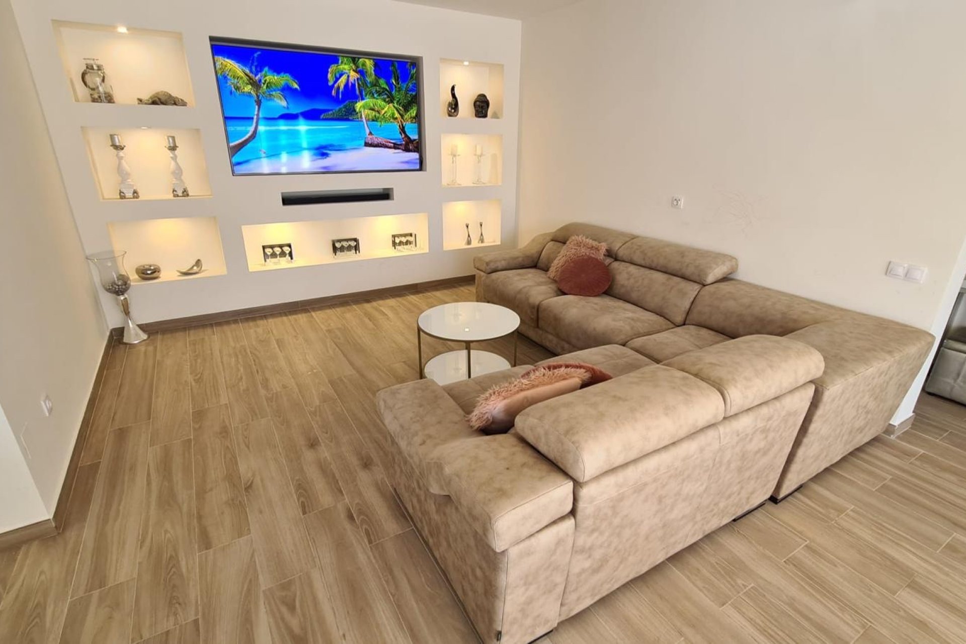 Luxe gerenoveerde villa met zwembad en zonnepanelen in Ciudad Quesada