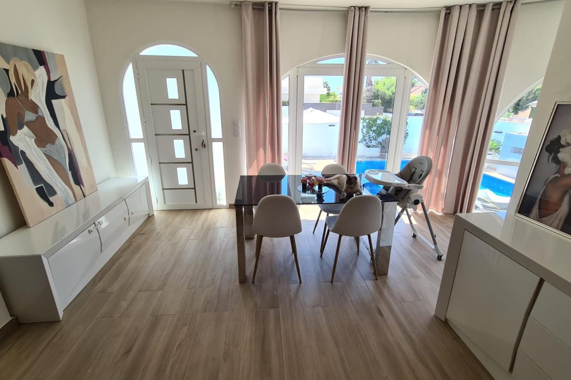 Luxe gerenoveerde villa met zwembad en zonnepanelen in Ciudad Quesada