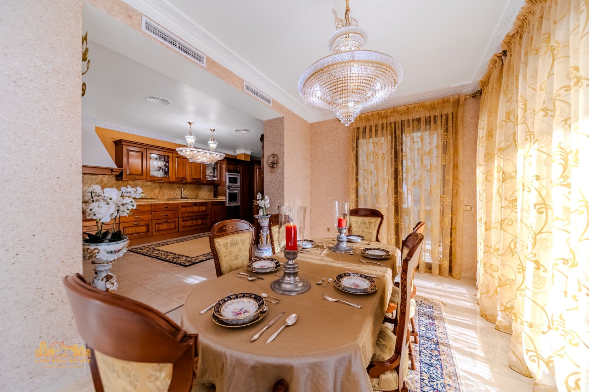 Luxe klassieke villa met zeezicht, privézwembad en 5 slaapkamers in Altea Hills