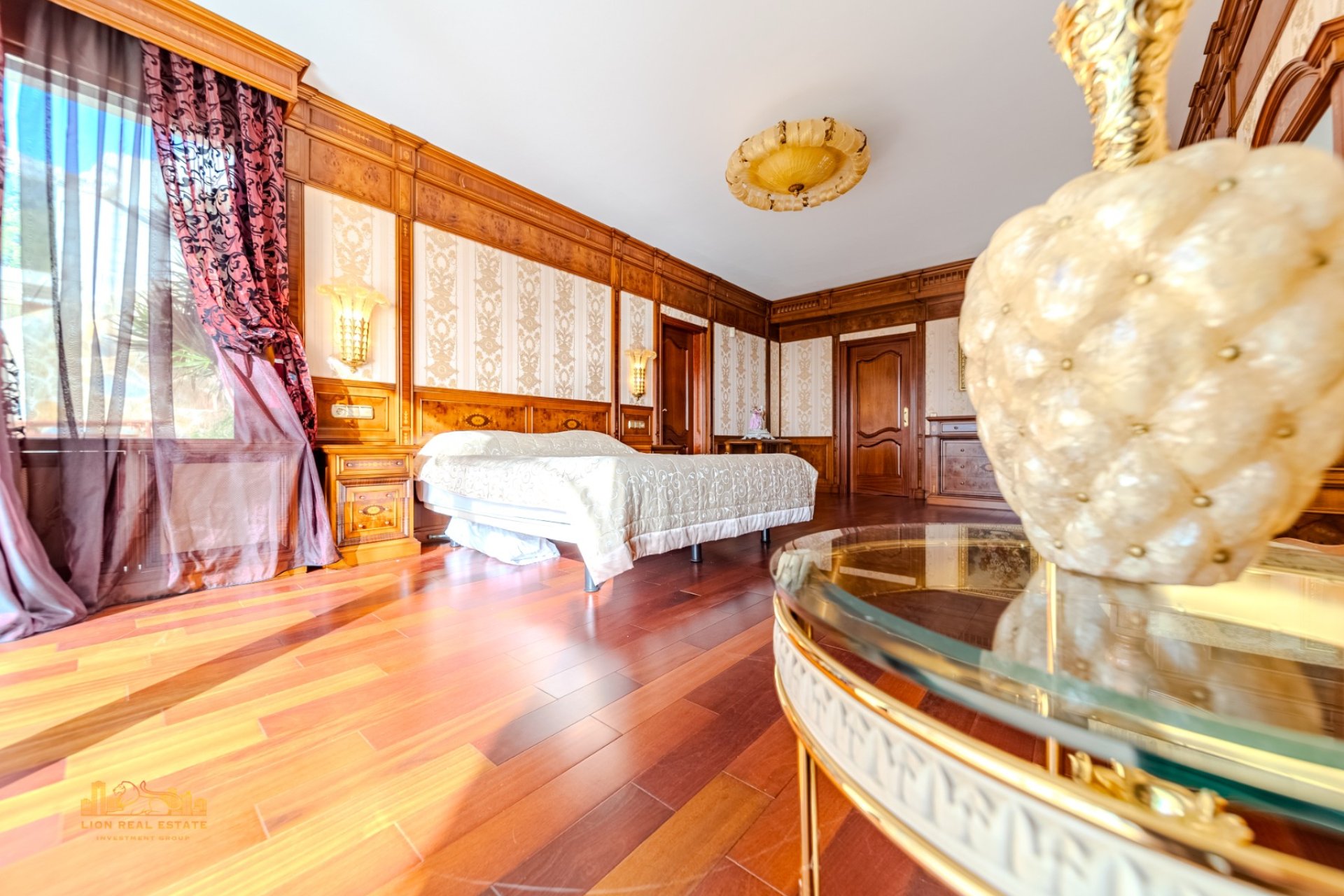 Luxe klassieke villa met zeezicht, privézwembad en 5 slaapkamers in Altea Hills