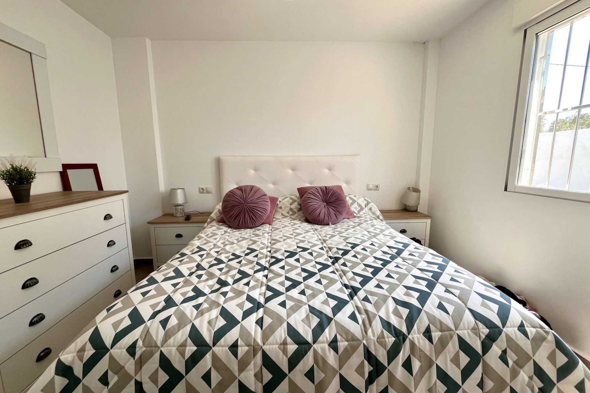 Luxe moderne finca met zwembad, 3 slaapkamers en bergzicht nabij Alcantarilla