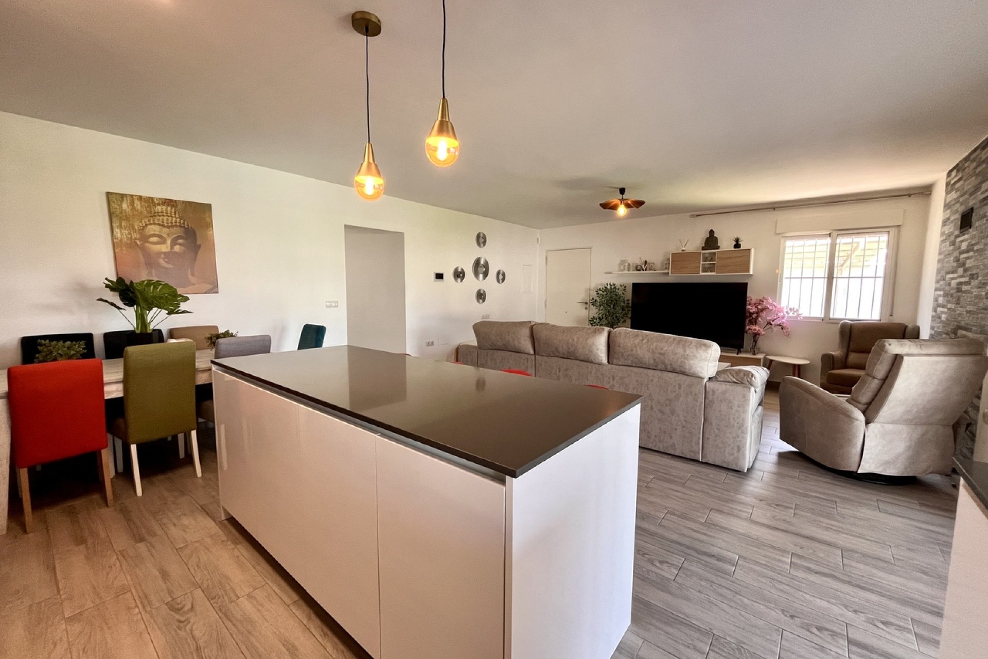 Luxe moderne finca met zwembad, 3 slaapkamers en bergzicht nabij Alcantarilla