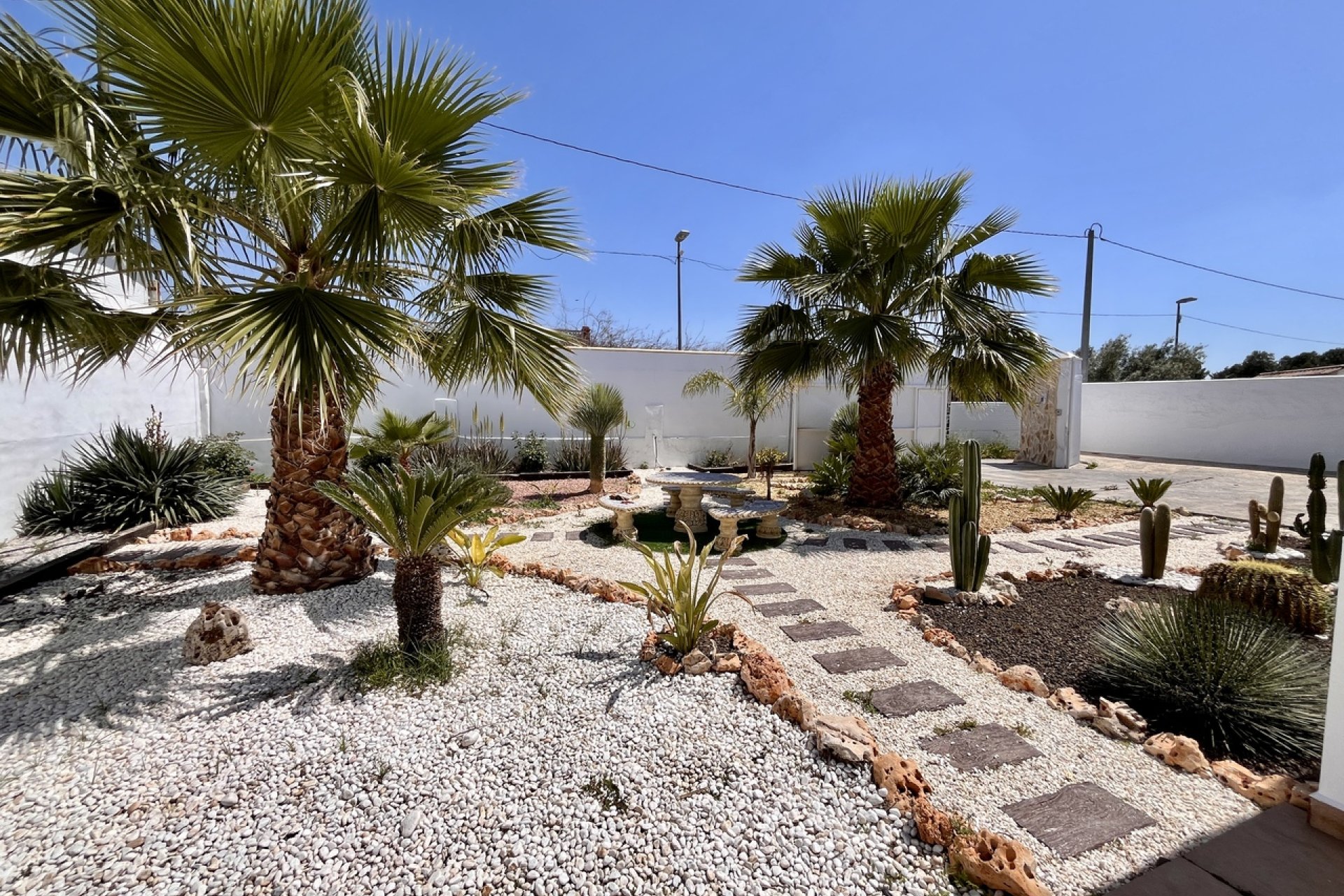 Luxe moderne finca met zwembad, 3 slaapkamers en bergzicht nabij Alcantarilla