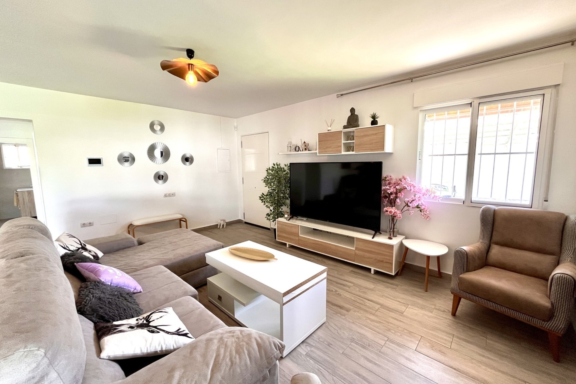 Luxe moderne finca met zwembad, 3 slaapkamers en bergzicht nabij Alcantarilla