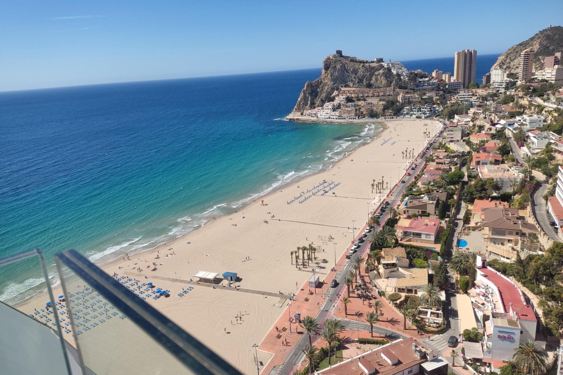 Luxe nieuwbouw appartementen aan het Poniente-strand in Benidorm