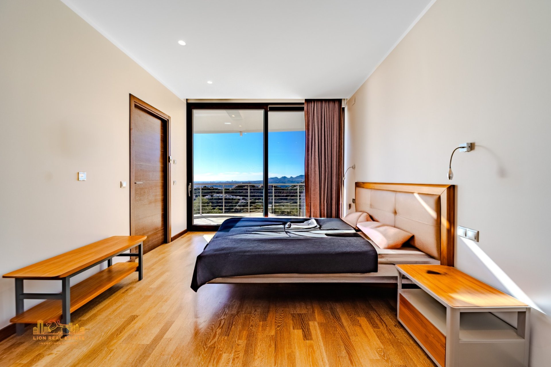 Luxe villa in Altea Hills met zeezicht, privé zwembad, wellness en 5 slaapkamers