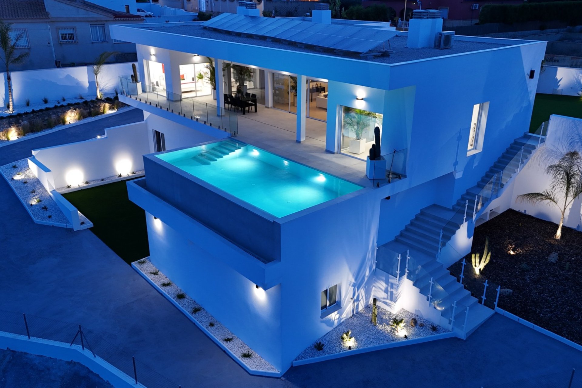 Luxe villa in La Marina met panoramisch uitzicht, zwembad en nabij strand