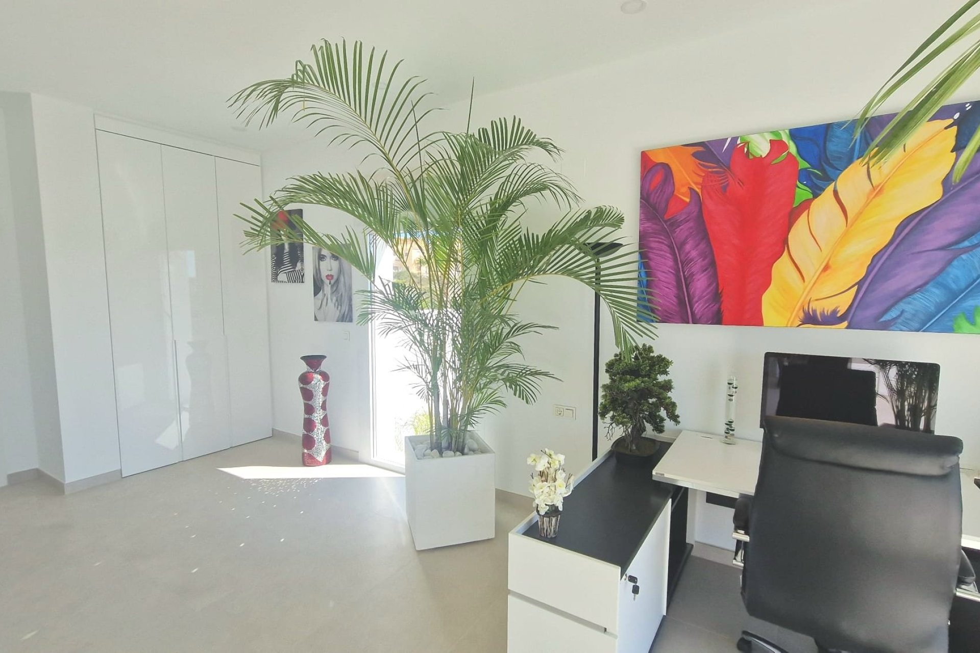 Luxe villa in La Marina met panoramisch uitzicht, zwembad en nabij strand